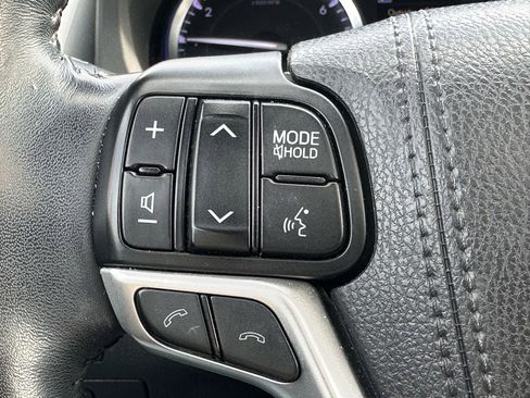 Used 2018 Toyota Highlander Limited Platinum w/ Protection Package #3 image 26