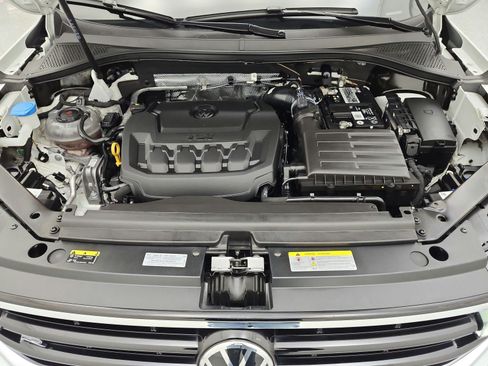 Used 2023 Volkswagen Tiguan SE R-Line FWD image 17