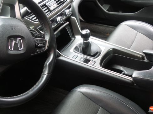 Used 2018 Honda Accord Sport image 6