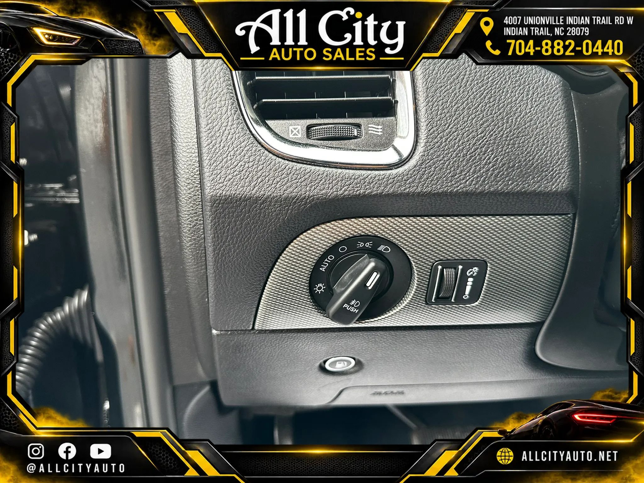 Used 2020 Dodge Durango GT w/ Blacktop Package RWD image 20