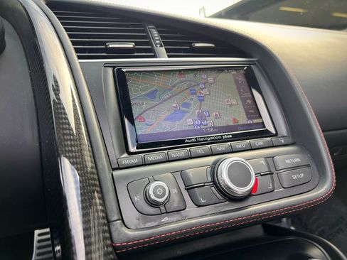 Used 2014 Audi R8 V10 image 41