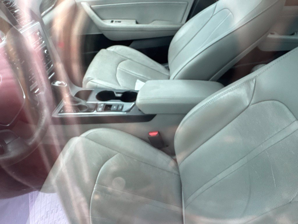 Used 2016 Hyundai Sonata Limited w/ Option Group 05 FWD image 18