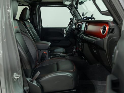 Used 2023 Jeep Gladiator Rubicon w/ Cold Weather Group image 64