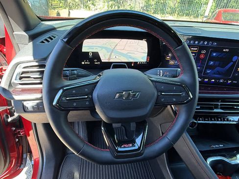 Used 2026 Chevrolet Traverse RS AWD/4WD image 15