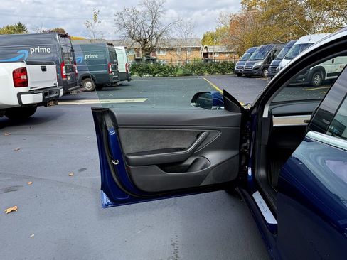 Used 2018 Tesla Model 3 Long Range image 12