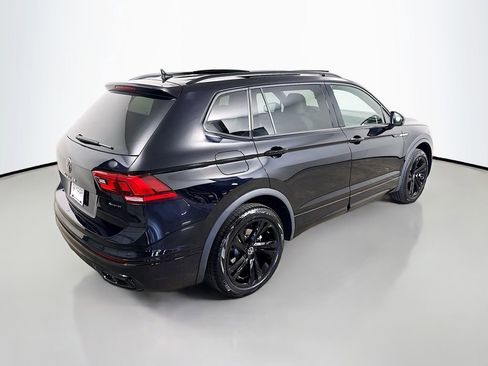 Used 2024 Volkswagen Tiguan SE R-Line image 7