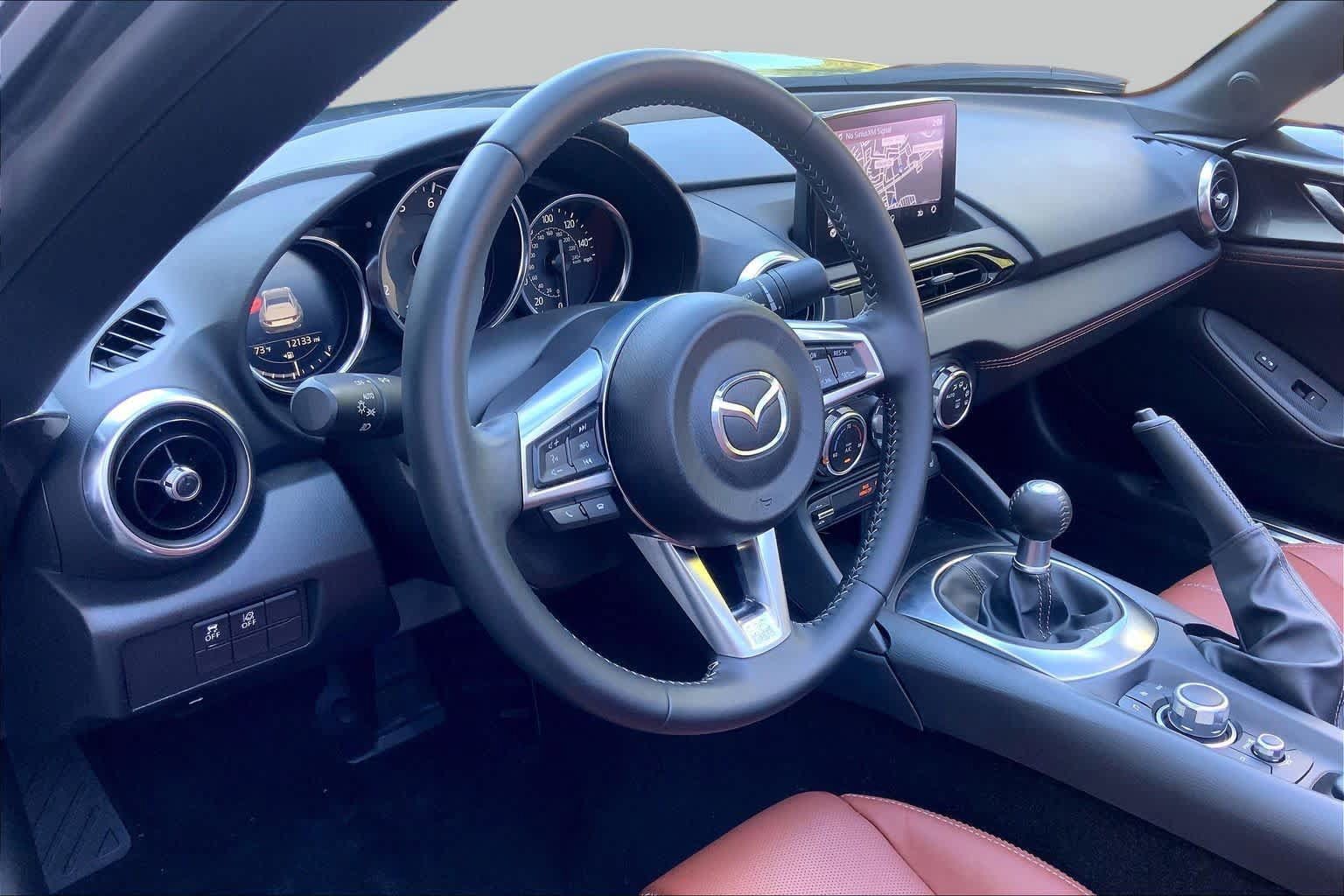 Used 2022 MAZDA MX-5 Miata RF Grand Touring RWD image 18