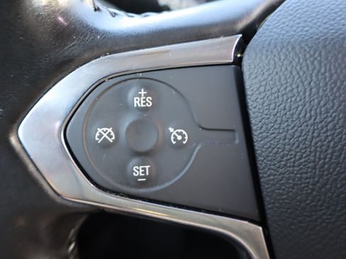 Used 2019 Chevrolet Traverse LT FWD image 19
