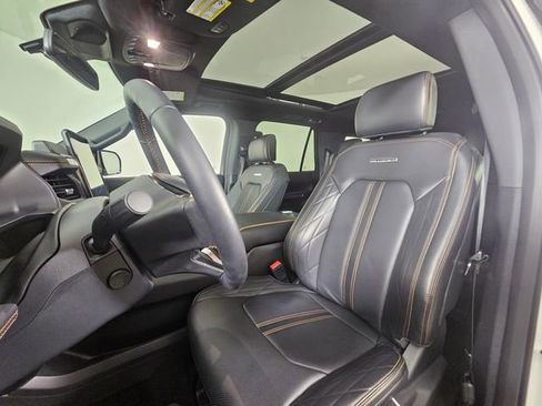 Used 2024 Ford Expedition Max Platinum image 25
