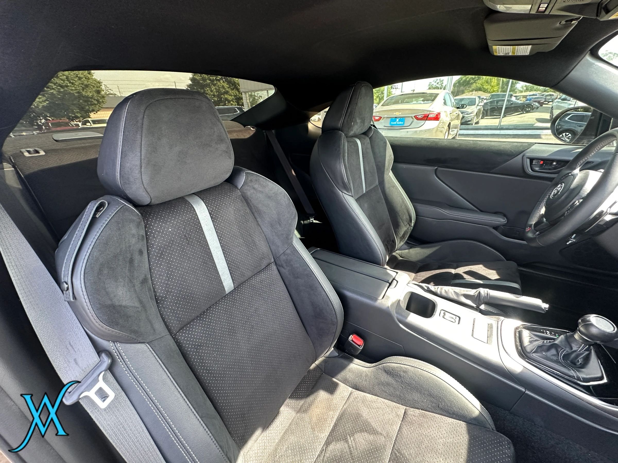 Used 2025 Toyota GR86 Premium w/ ALL Weather Mat Package (TMS) RWD image 18
