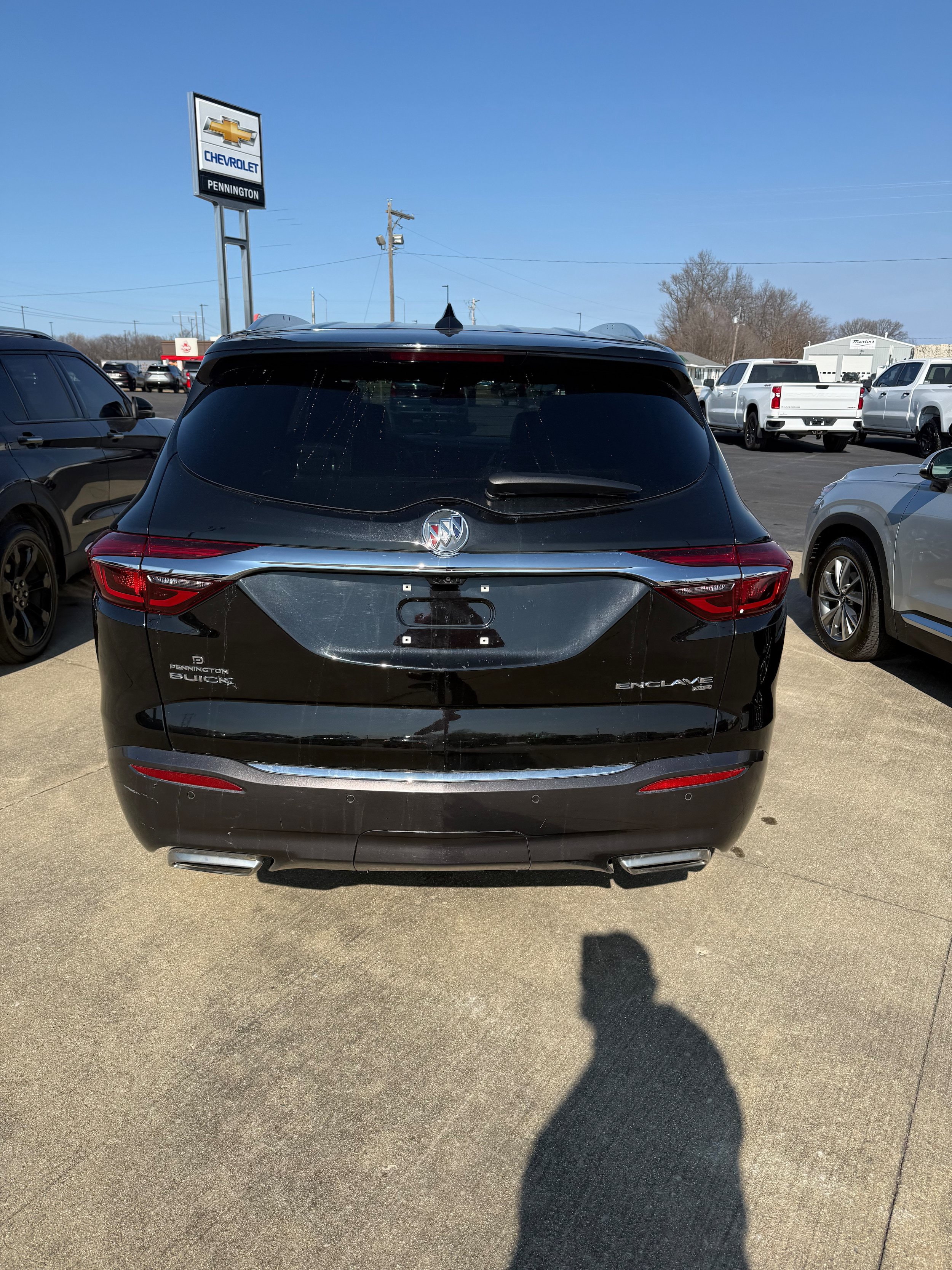 Used 2018 Buick Enclave Premium w/ Trailering Package AWD/4WD image 5