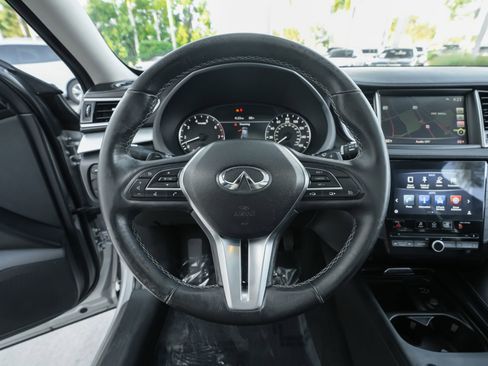 Used 2019 INFINITI QX50 Luxe w/ Navigation Package image 8