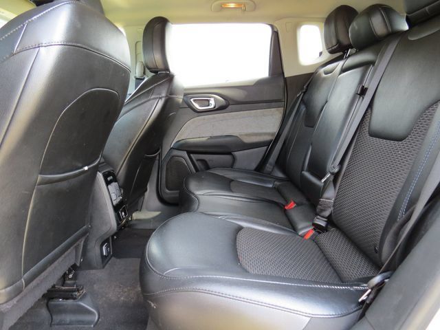 Used 2022 Jeep Compass Latitude FWD image 4
