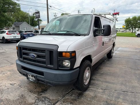 Used 2014 Ford E-150 and Econoline 150 RWD image 4