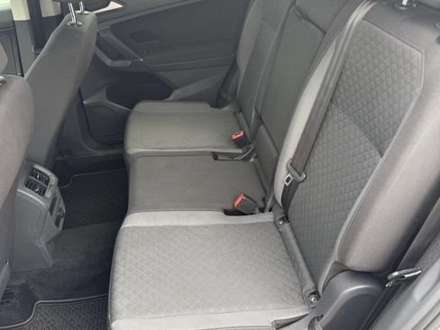 Used 2020 Volkswagen Tiguan S image 10