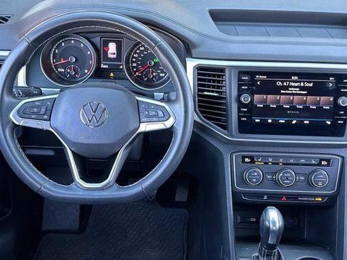 Used 2021 Volkswagen Atlas SE w/ Panoramic Sunroof Package image 12