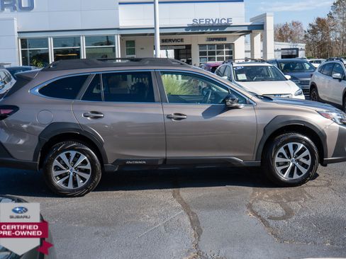 Used 2024 Subaru Outback Premium w/ Popular Package #1A image 2