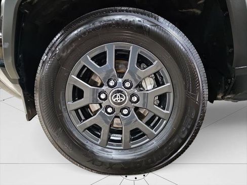 Certified 2025 Toyota 4Runner SR5 image 21