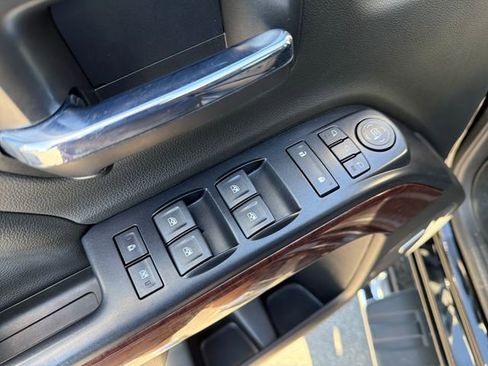 Used 2018 GMC Sierra 1500 SLT AWD/4WD image 17