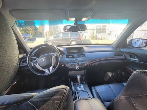 Used 2010 Honda Crosstour EX-L image 8