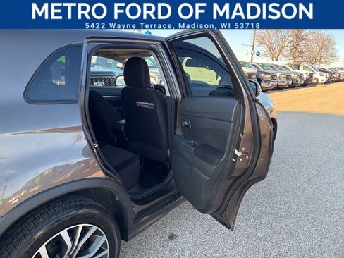 Used 2017 Mitsubishi Outlander Sport ES image 35