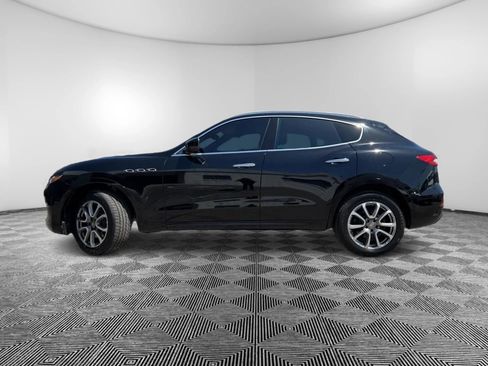 Used 2017 Maserati Levante w/ Luxury Package image 9