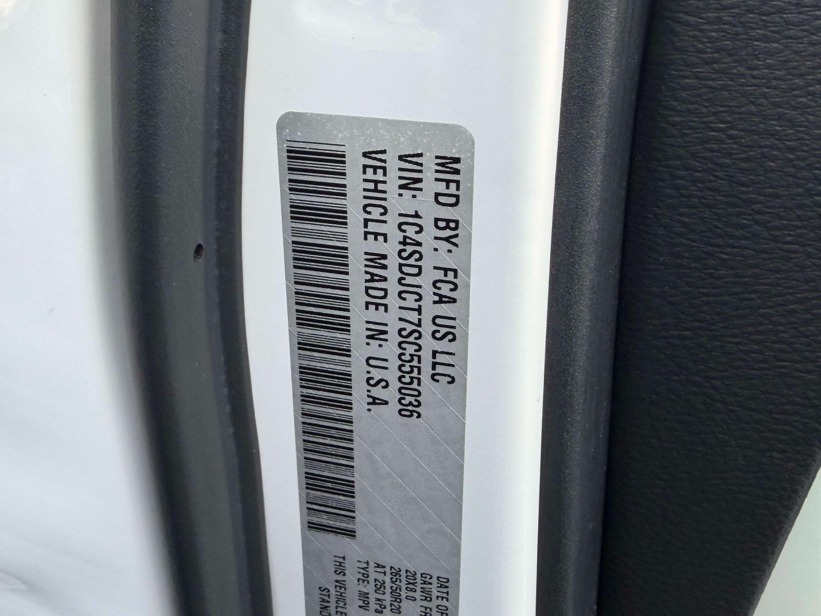 Used 2025 Dodge Durango R/T AWD/4WD image 31