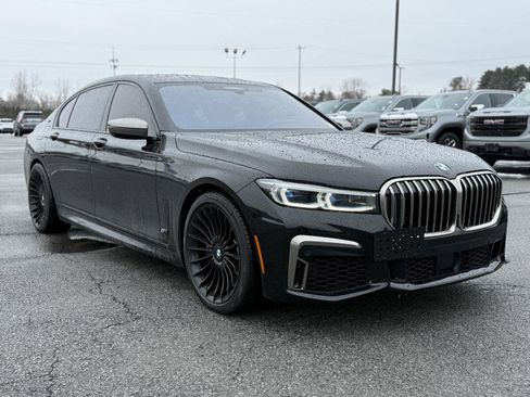 Used 2020 BMW M760i xDrive w/ Luxury Rear Seating Package image 3