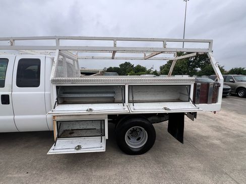 Used 2001 Ford F350 XL image 22