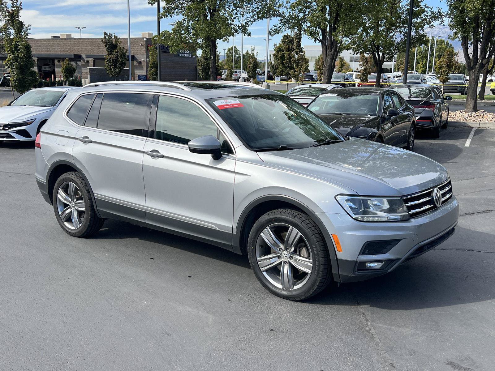 Used 2020 Volkswagen Tiguan SEL w/ 3rd Row Seat Package AWD/4WD image 14