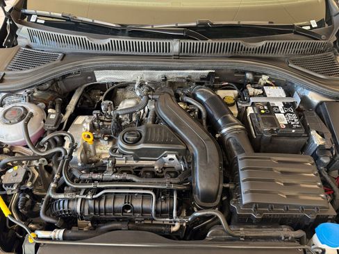 Used 2025 Volkswagen Jetta SE image 25