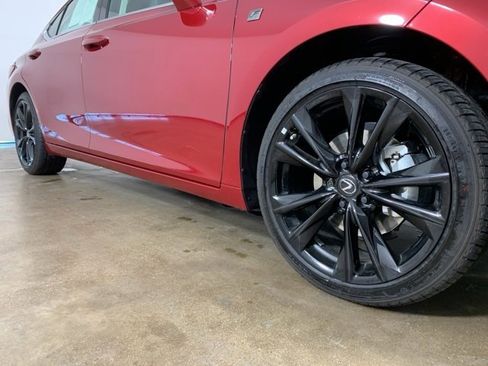 Used 2025 Lexus ES 300h F Sport w/ Accessory Package (Z2) image 6