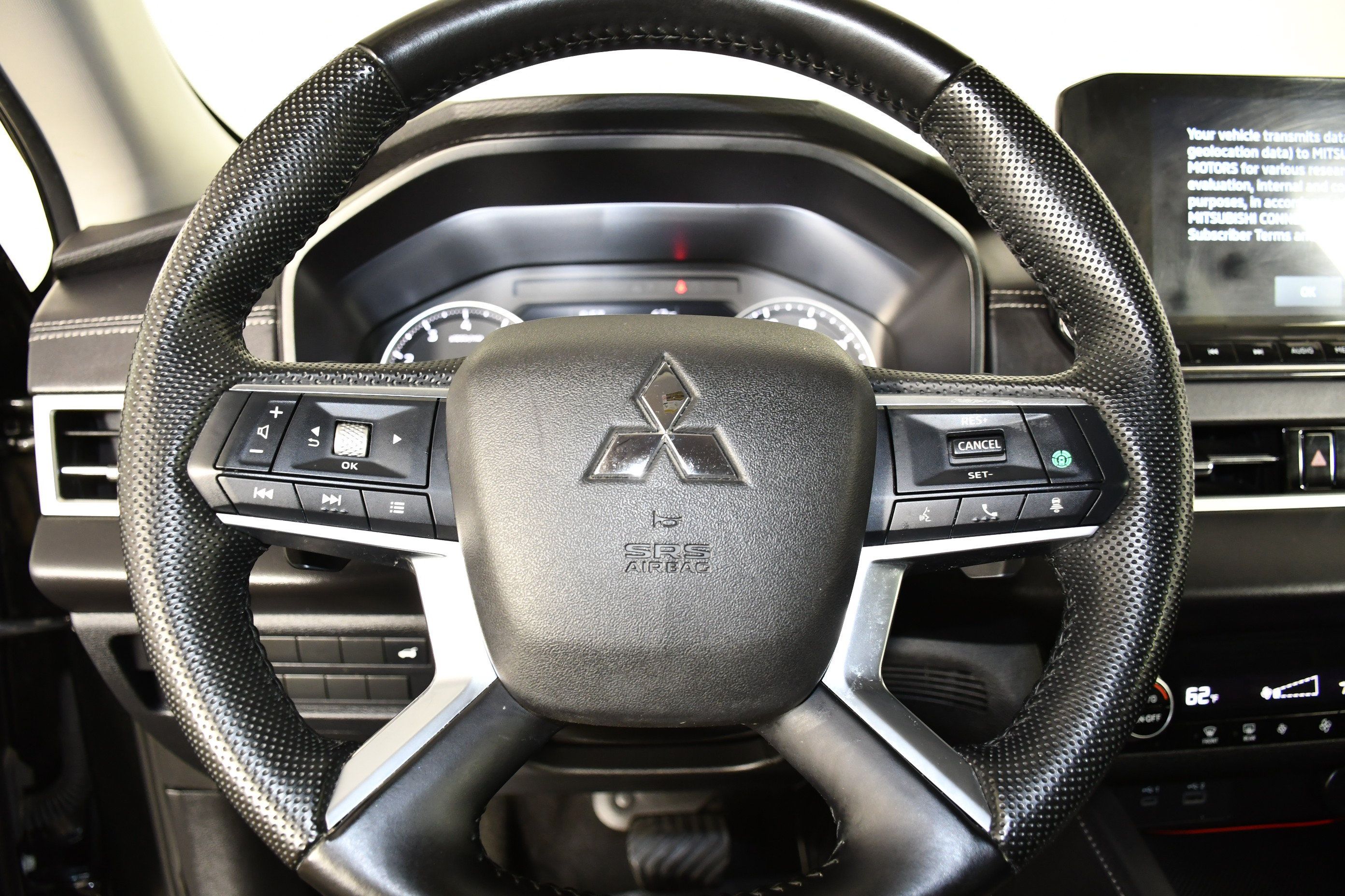 Used 2023 Mitsubishi Outlander SE AWD/4WD image 19