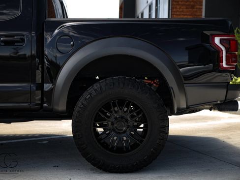 Used 2019 Ford F150 Raptor w/ Equipment Group 802A Luxury AWD/4WD image 10