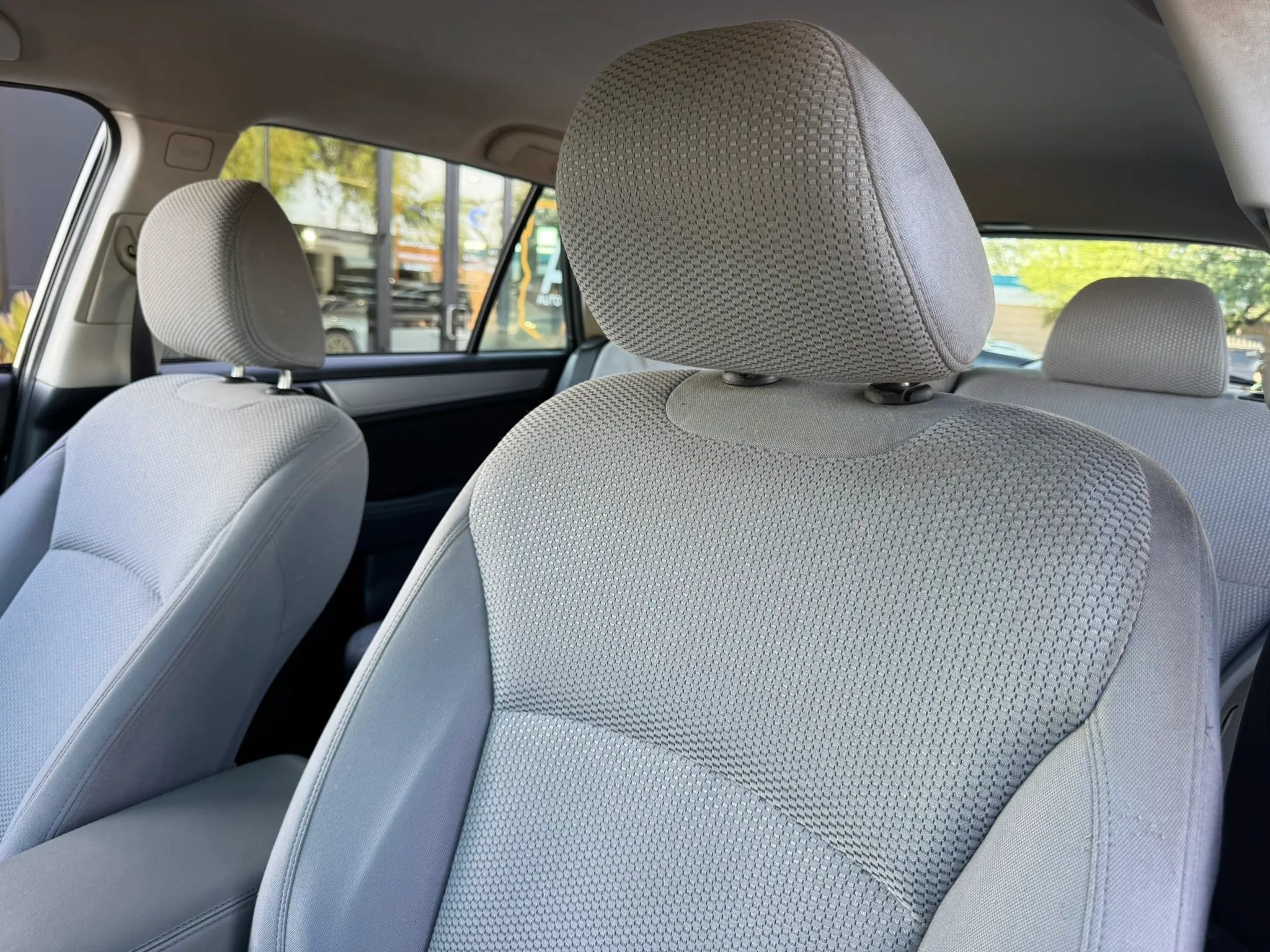 Used 2019 Subaru Outback 2.5i AWD/4WD image 16