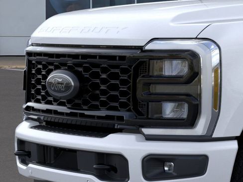 New 2026 Ford F250 Lariat w/ Black Appearance Package image 17