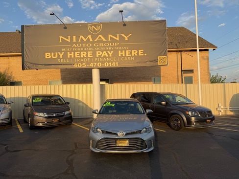 Used 2016 Toyota Avalon XLE FWD image 2