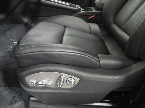 New 2026 Porsche Macan image 23