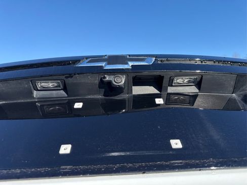 Used 2024 Chevrolet Traverse Z71 image 16