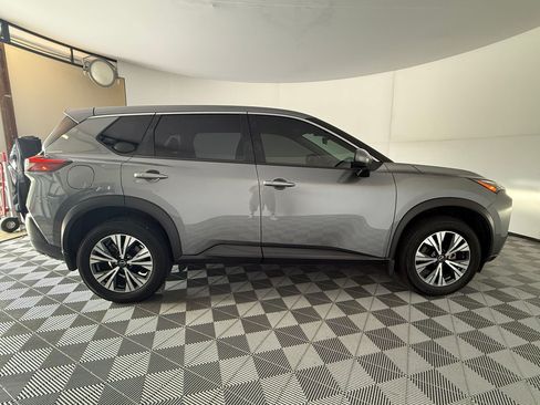 Used 2022 Nissan Rogue SV FWD image 27