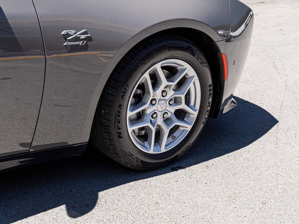 Used 2025 Dodge Charger Daytona R/T w/ Quick Order Package 25M R/T AWD/4WD image 10
