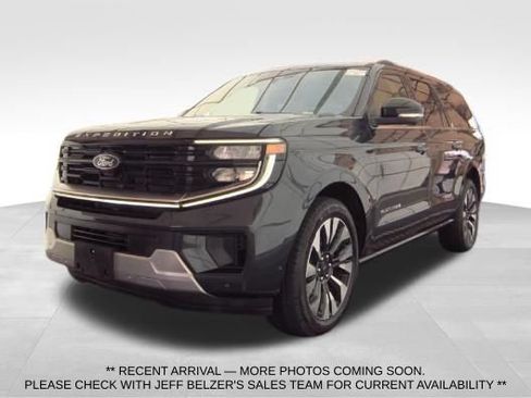 Used 2025 Ford Expedition Max Platinum w/ Driver's Package AWD/4WD image 1