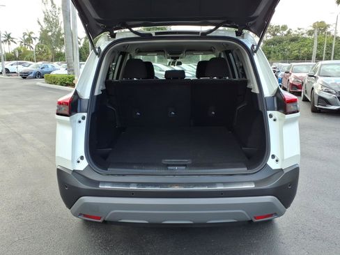 Certified 2021 Nissan Rogue SV image 32