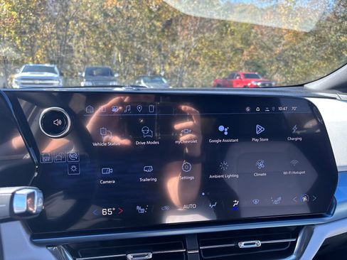 New 2026 Chevrolet Equinox EV LT image 19