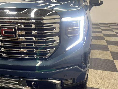 Used 2025 GMC Sierra 1500 Denali w/ Denali Reserve Package AWD/4WD image 27