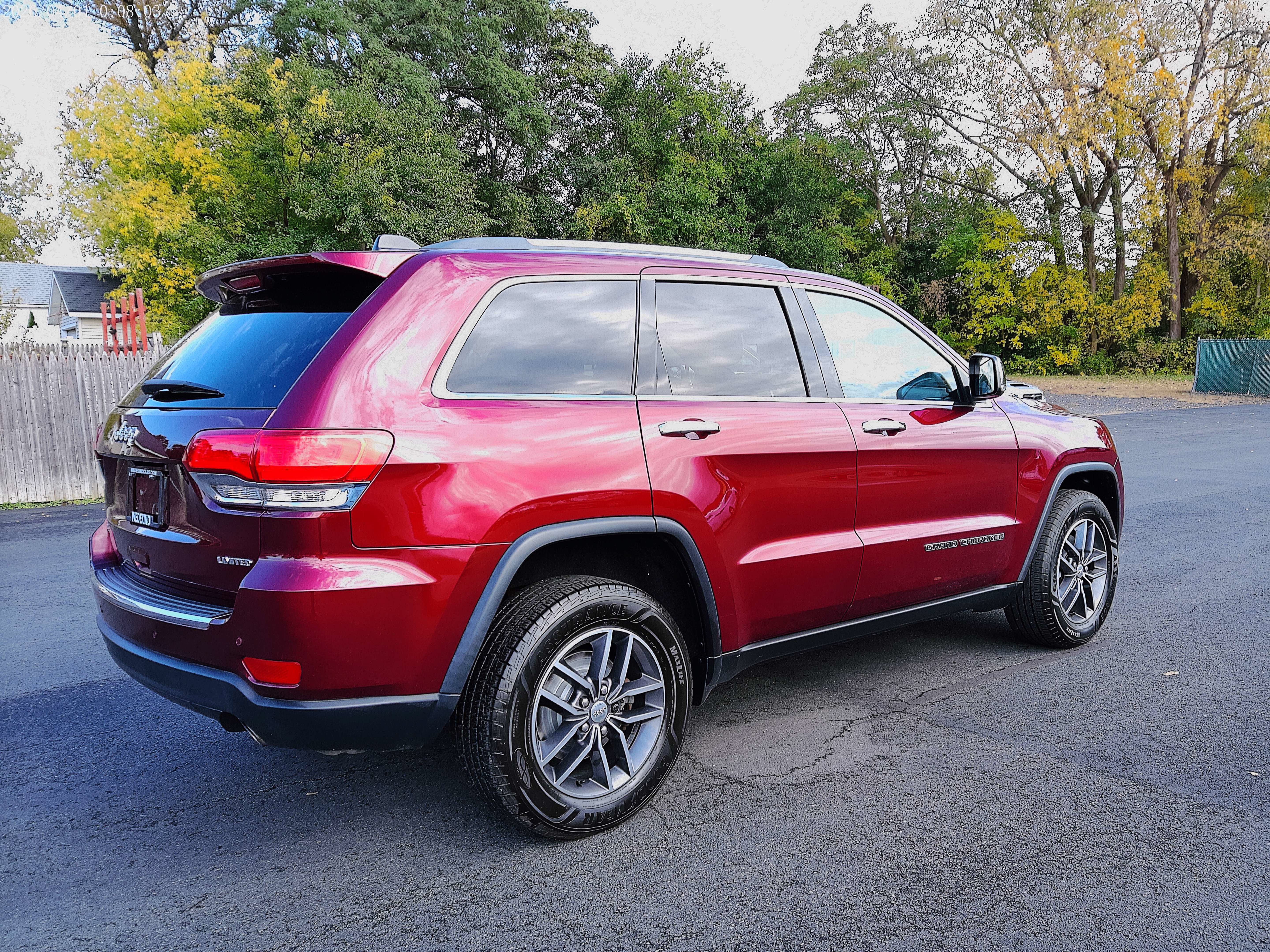Used 2018 Jeep Grand Cherokee Limited AWD/4WD image 11