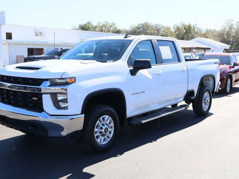 Certified 2022 Chevrolet Silverado 2500 LT image 4