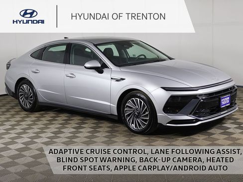 Used 2025 Hyundai Sonata SEL FWD image 1