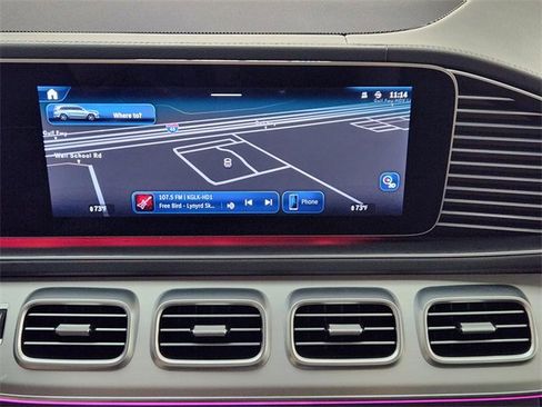 Used 2025 Mercedes-Benz GLS 450 4MATIC image 17