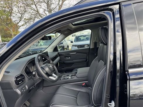 New 2025 Honda Pilot Elite image 12